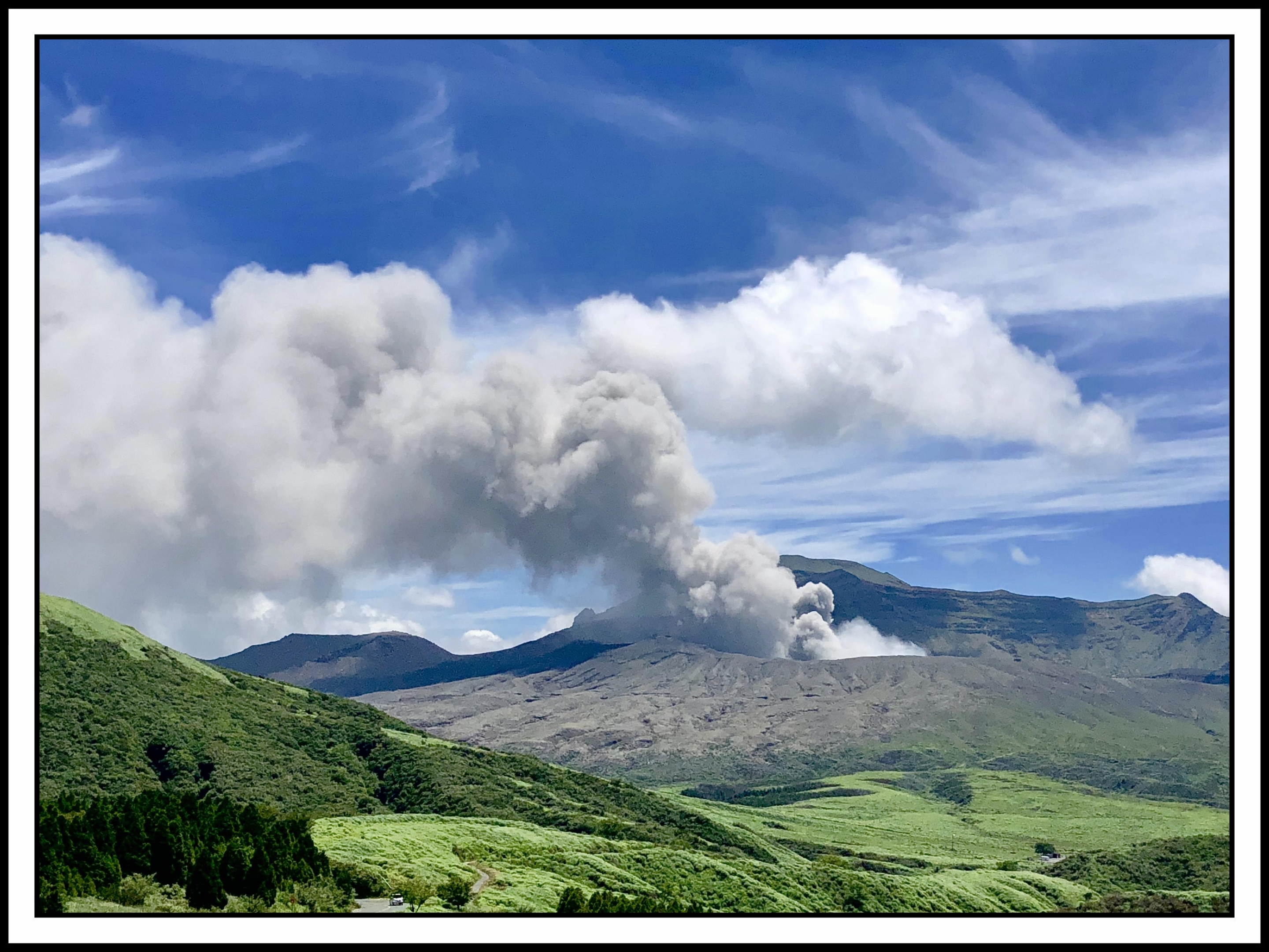 【首发】记录日本阿苏活火山的爆发