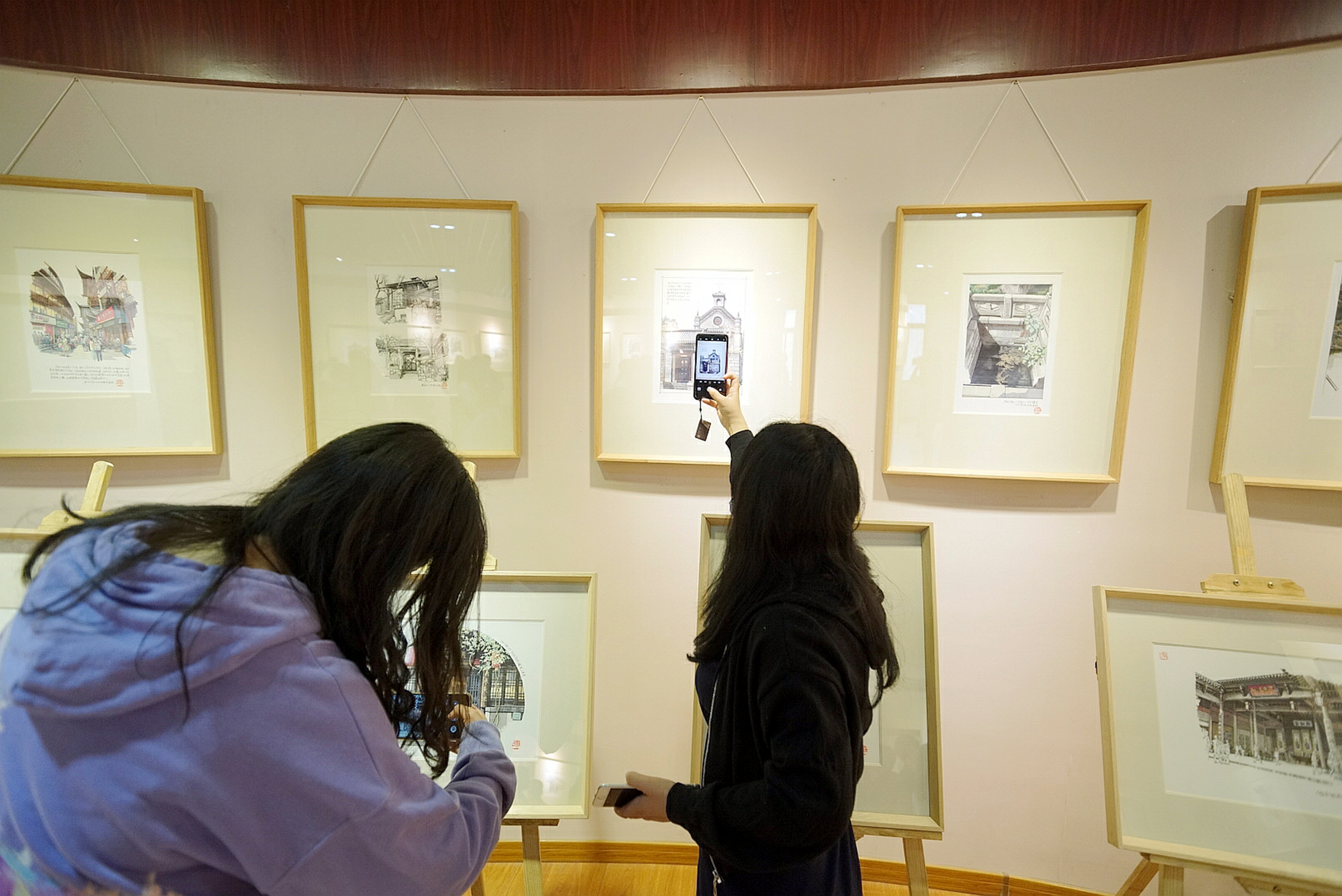 设计师庄宇钢笔手绘古建筑画展在山东建筑大学正式开幕