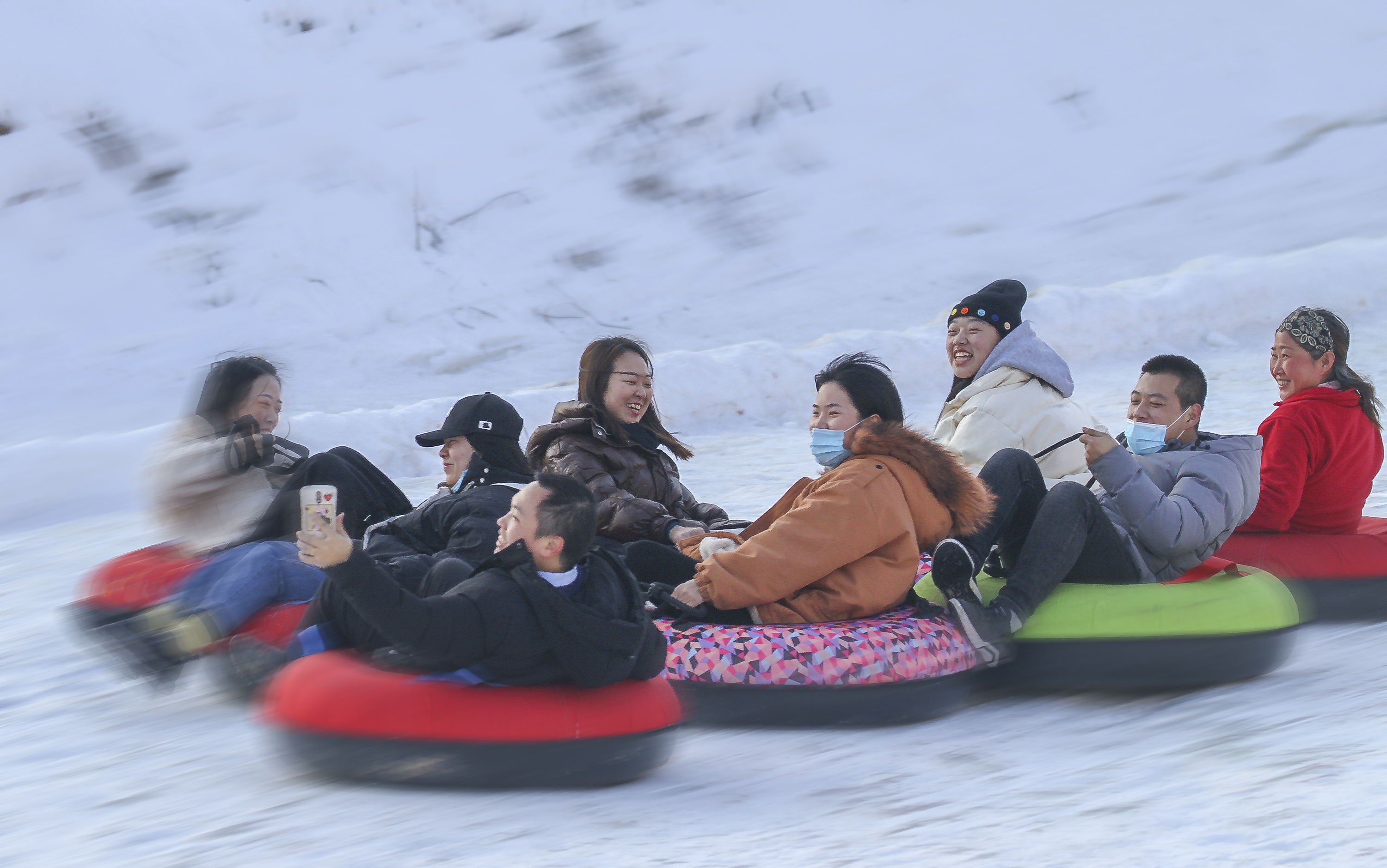 〈首发〉冰雪王国卧龙湾, 滑雪观冰乐天翻