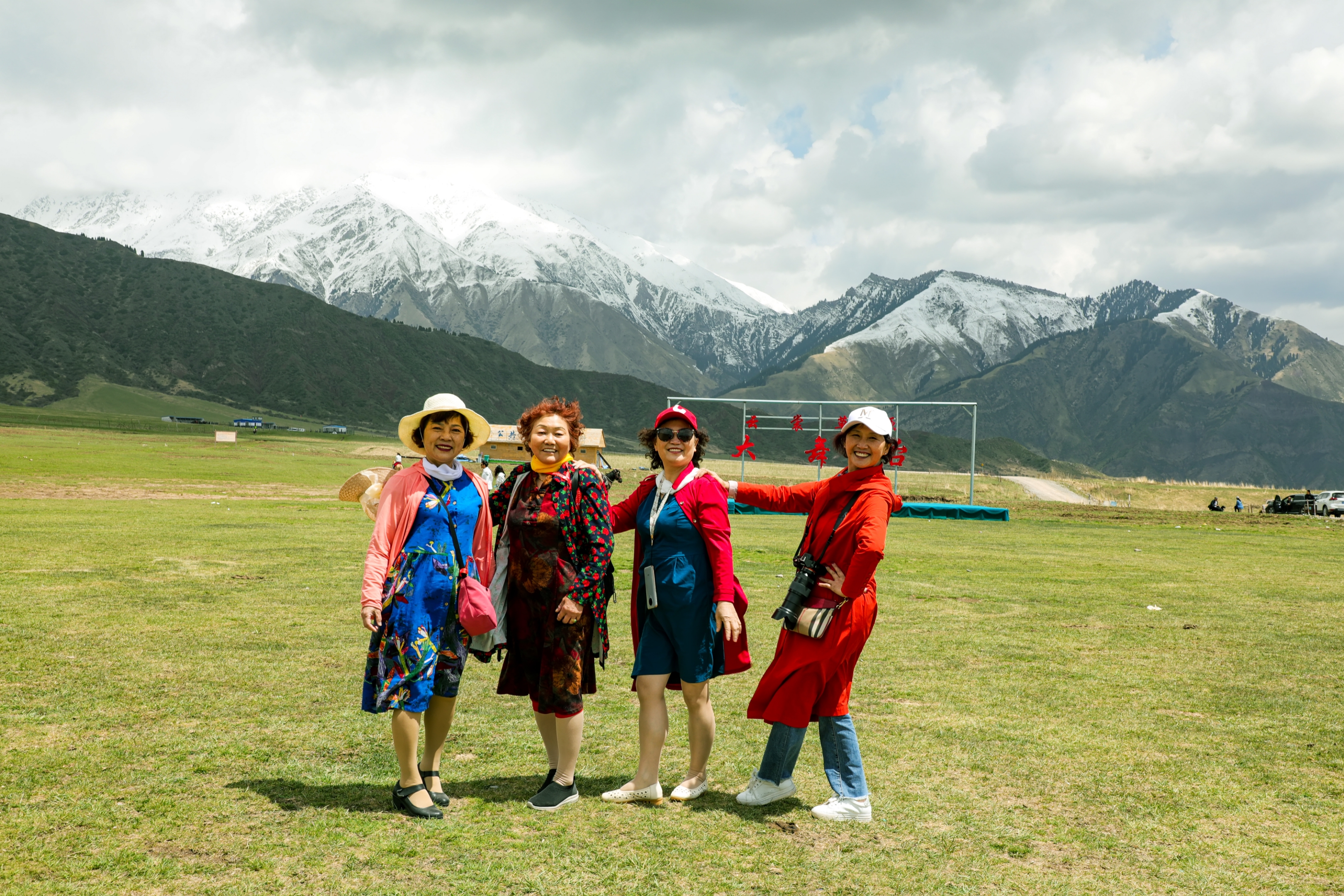 "华远号"旅游专列玩转新疆系列之三 塔格拉克村(塔村)与"归园田居"