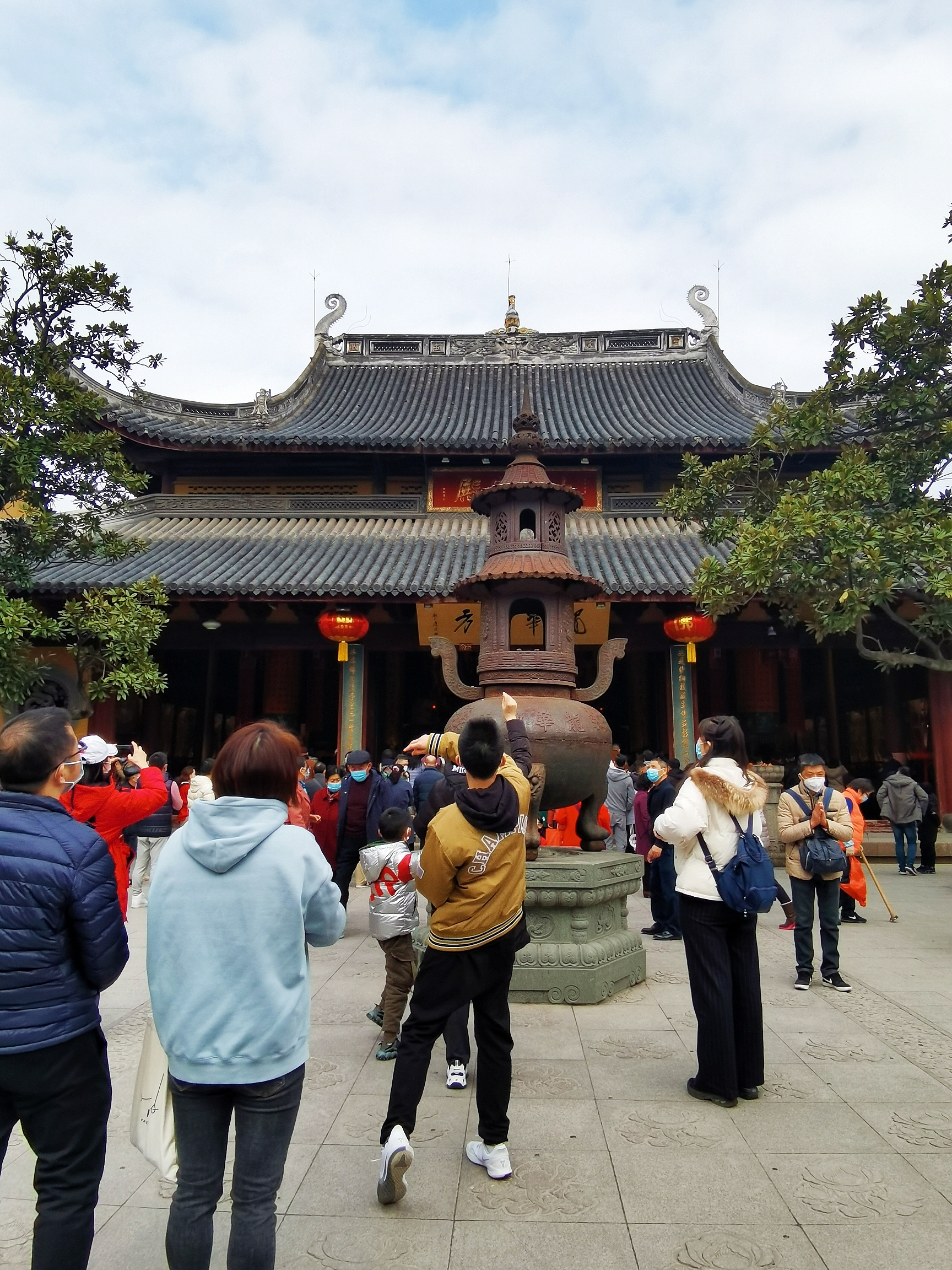 龙华寺上香祈福【首发】