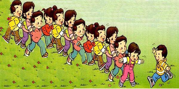 老鹰捉小鸡游戏图片来源网络