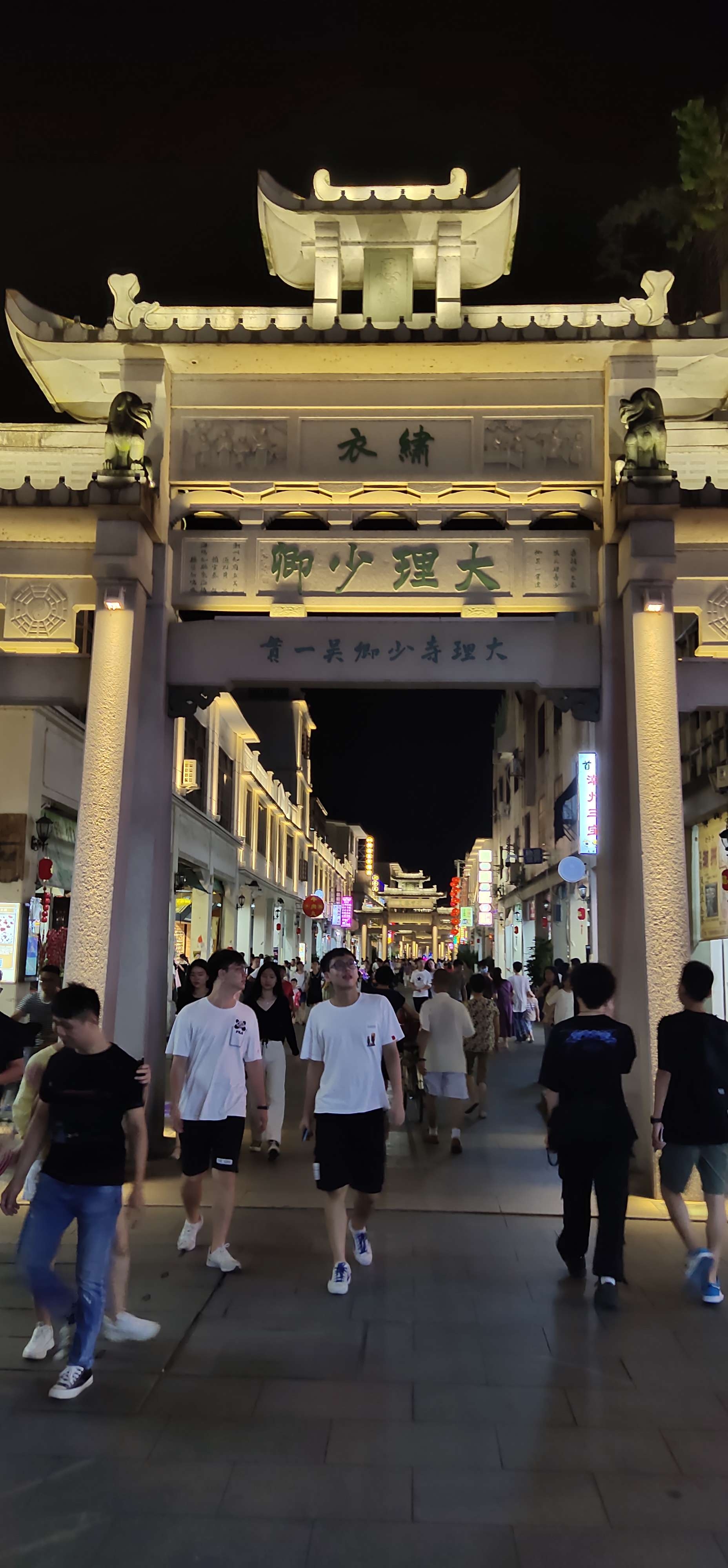 广东潮州牌坊街夜色景观印象