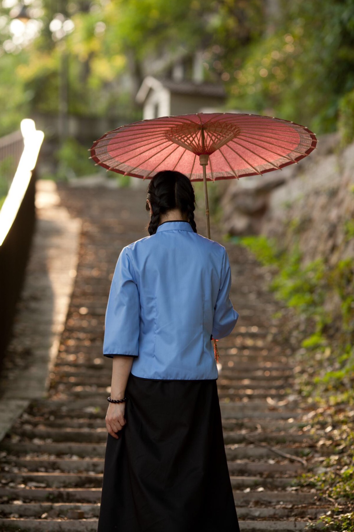 《雨巷》戴望舒