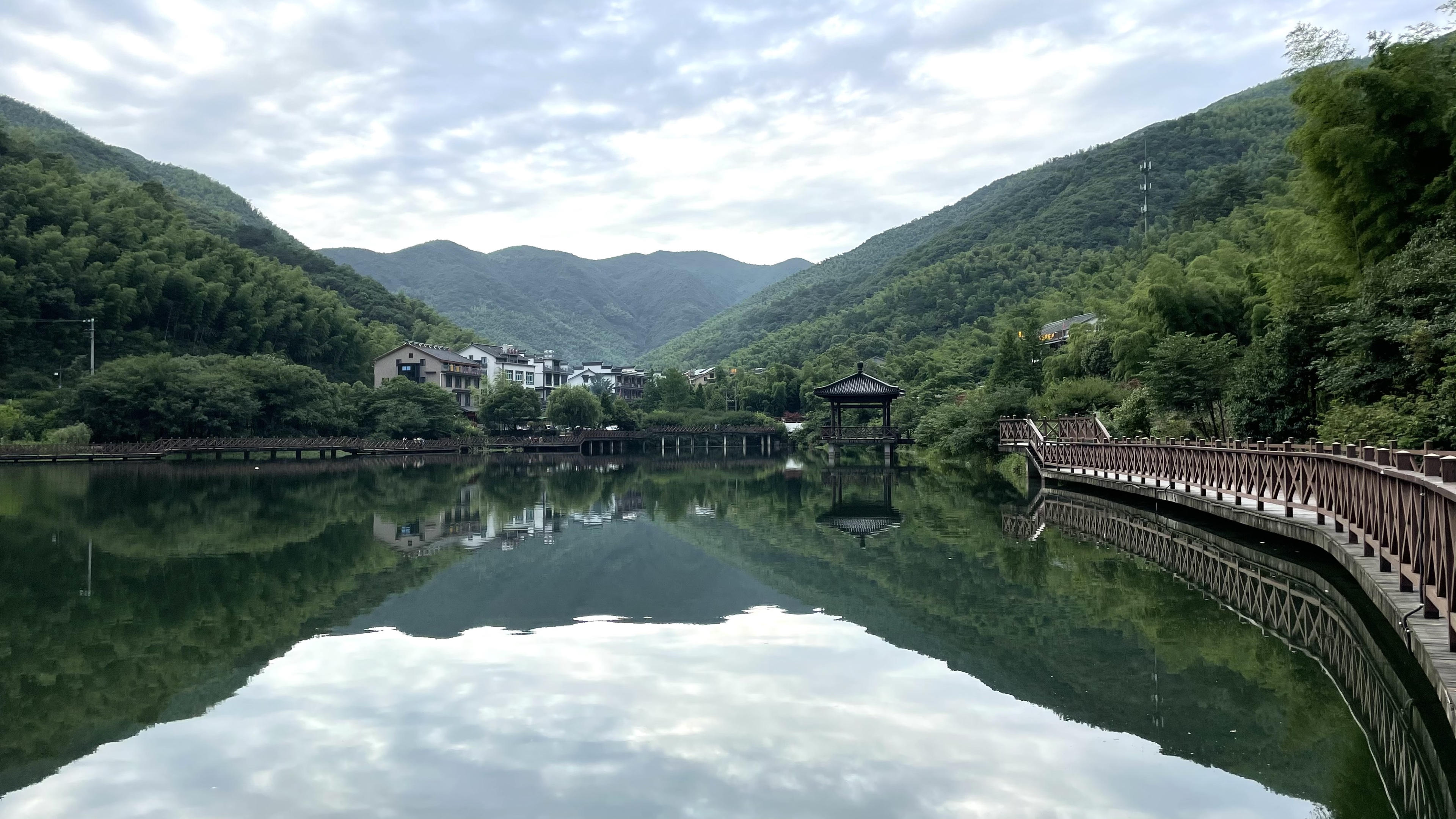 浙江长兴水口顾渚水库美景