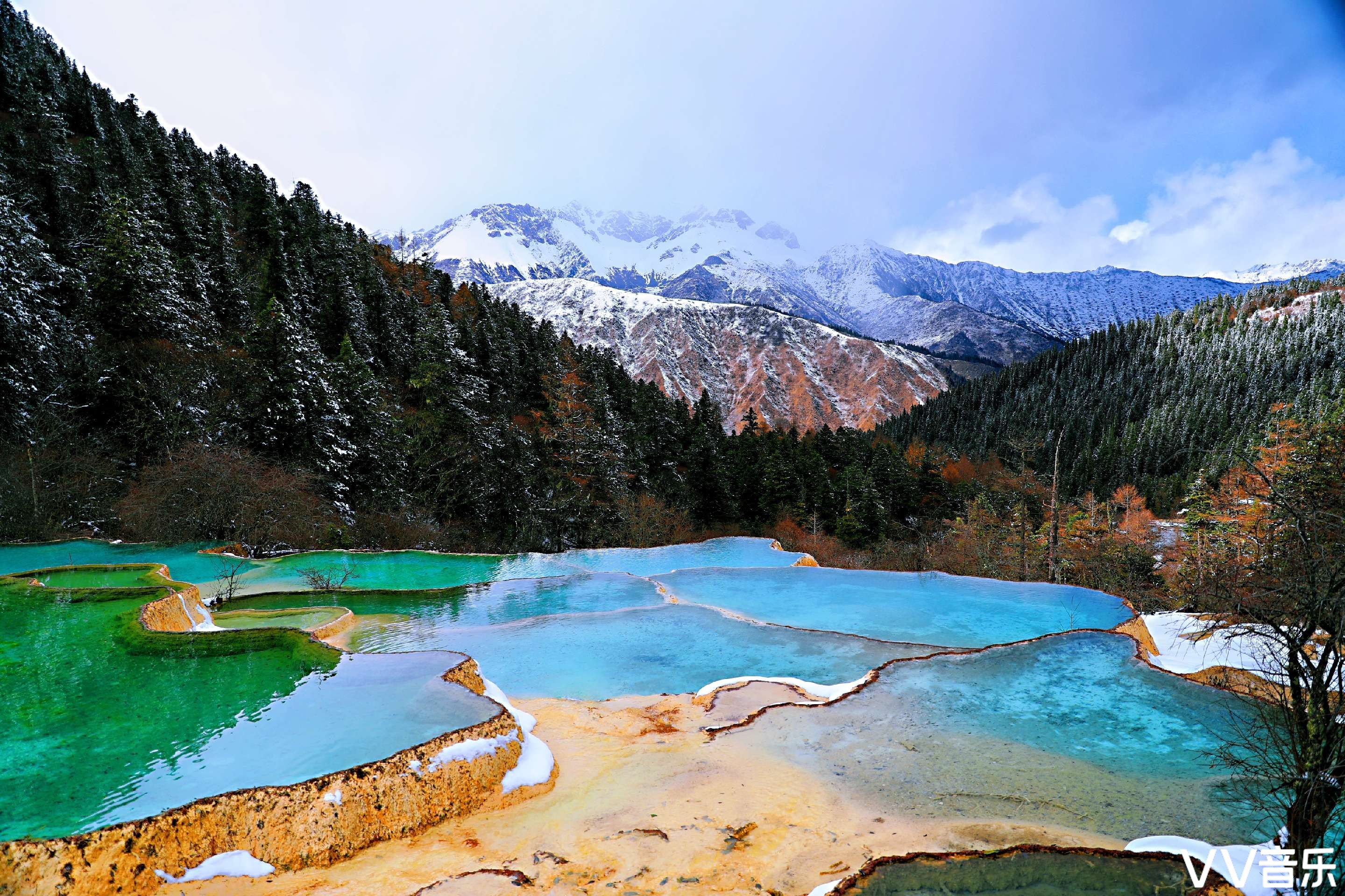 四川黄龙景区风景图