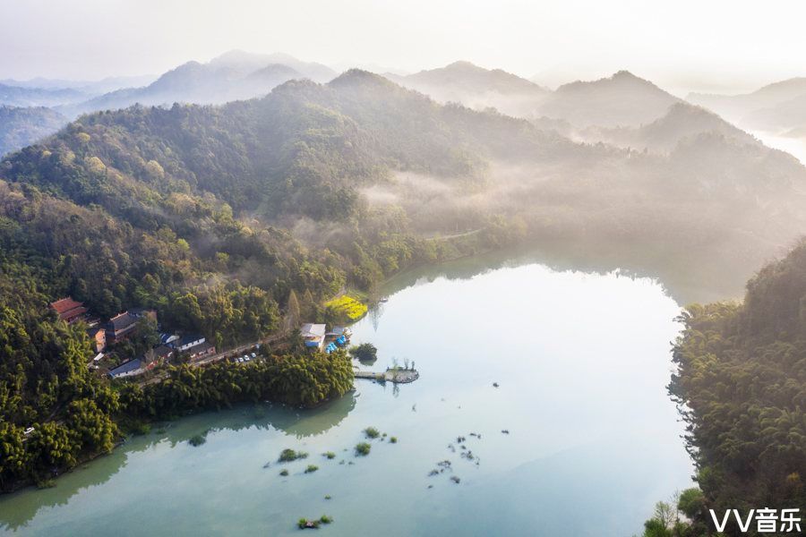 彭州莲花湖