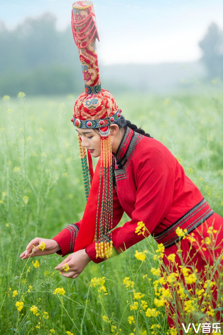 美丽的蒙古姑娘