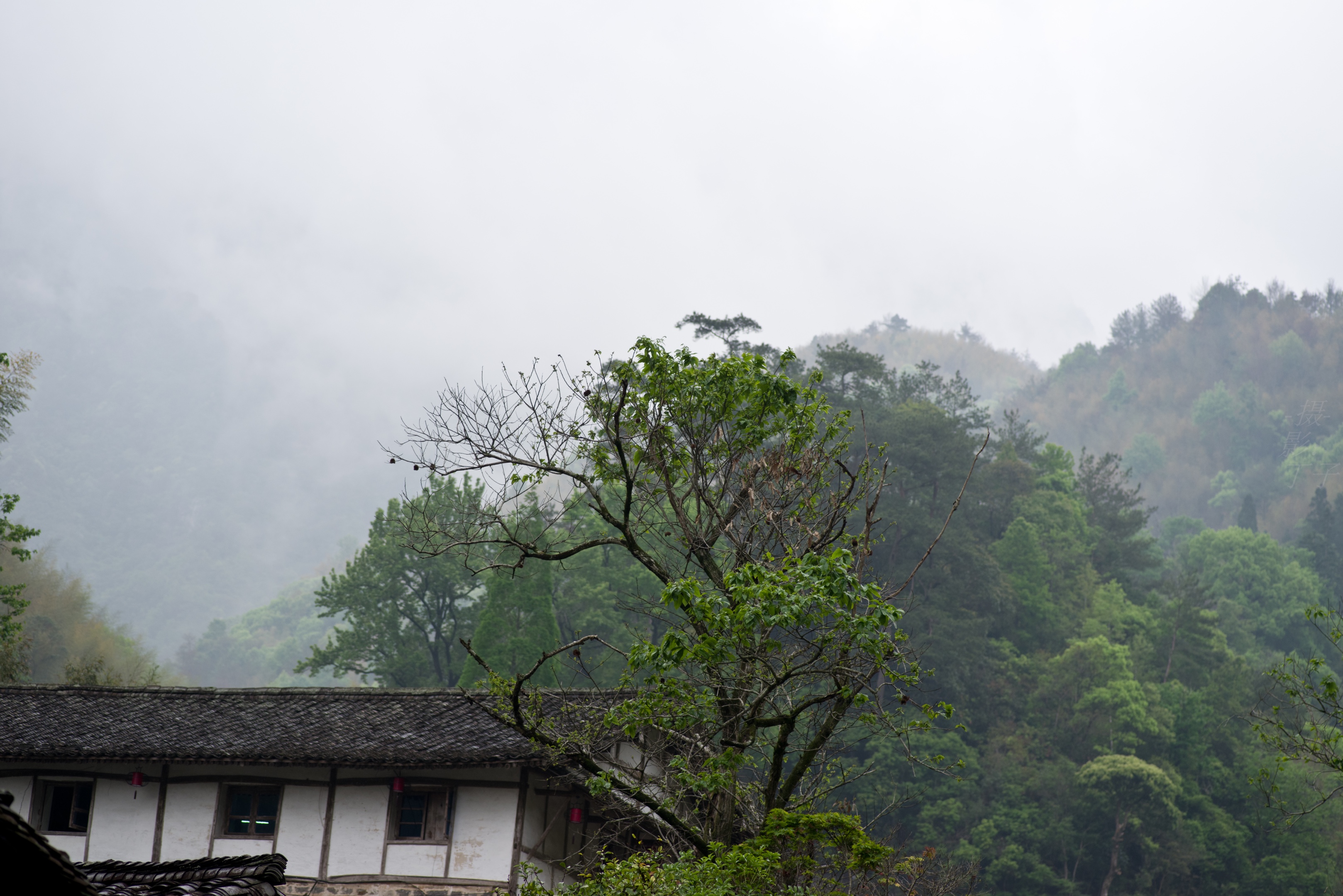 烟雨山村