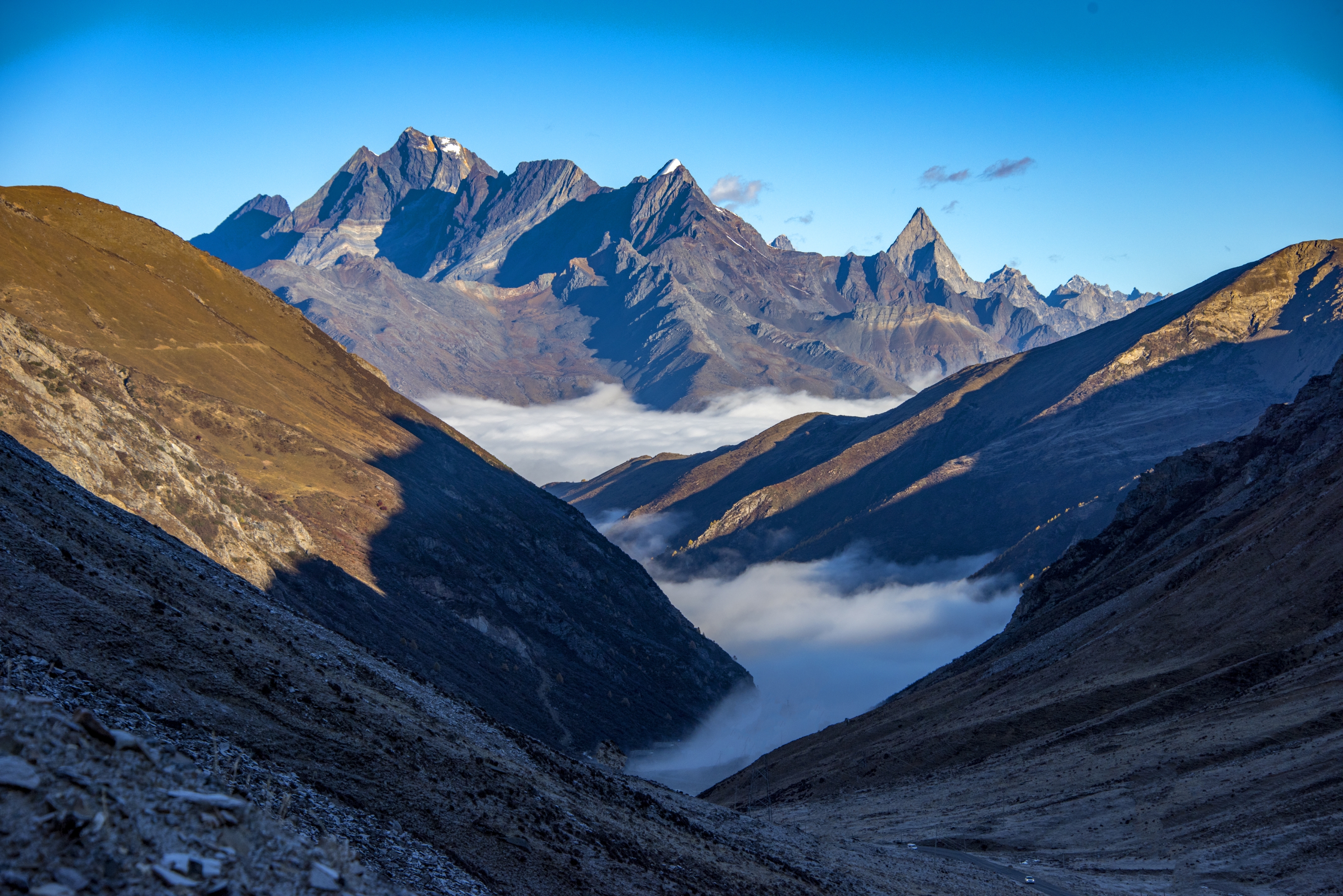 巴郎山的云海首发