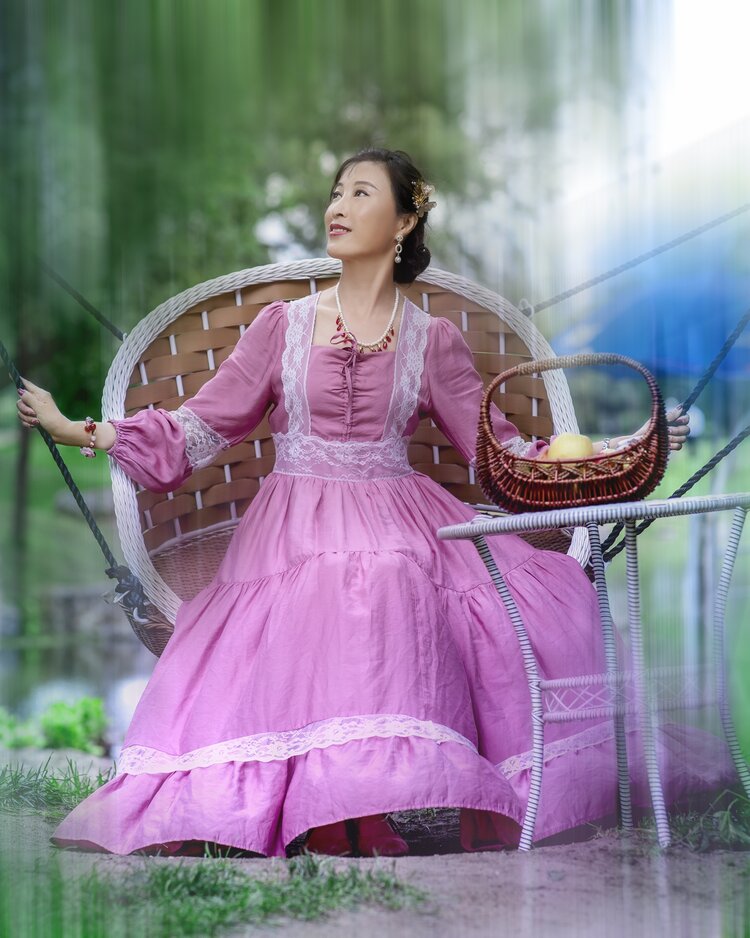 文  娑婆迷离【殿前欢】夜吟鸣谢摄影老师和出镜模特出镜:飞舞扬沙