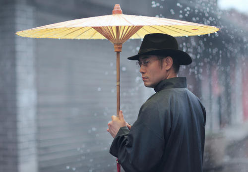 雨巷作者戴望舒