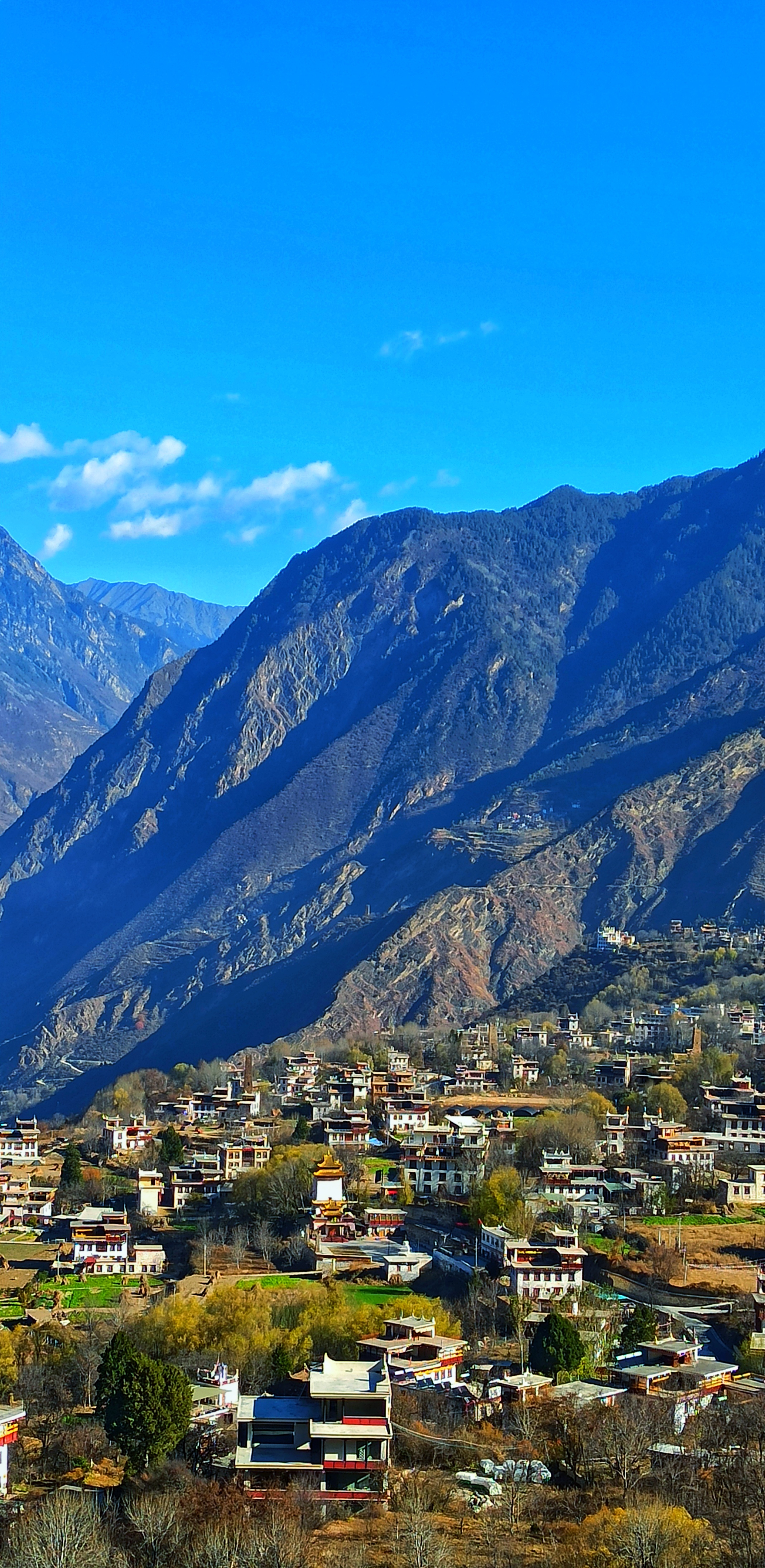 中路——嘉绒古碉藏寨的魅力瑰宝