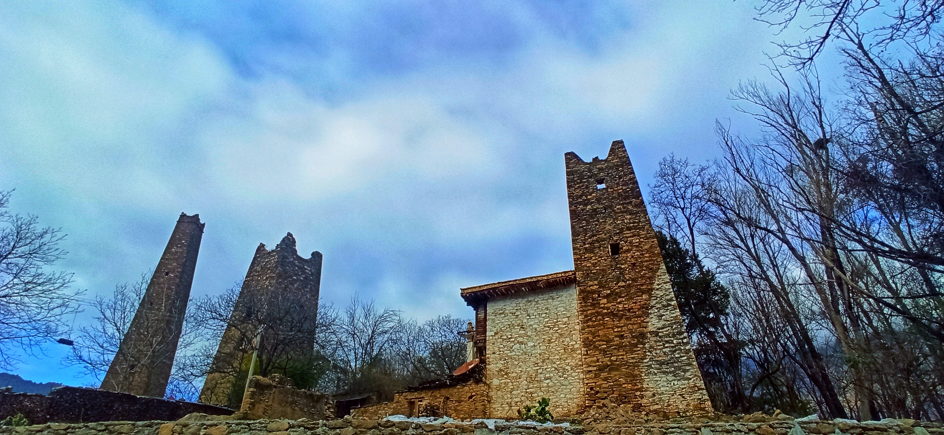 中路——嘉绒古碉藏寨的魅力瑰宝