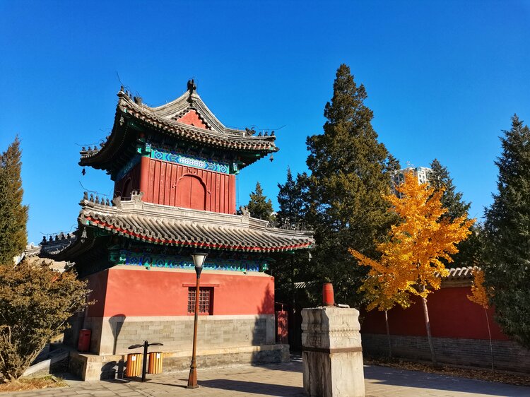 大鐘寺本為皇家佛教寺廟,於1985年闢為古鐘博物館,館內展示中,外古代