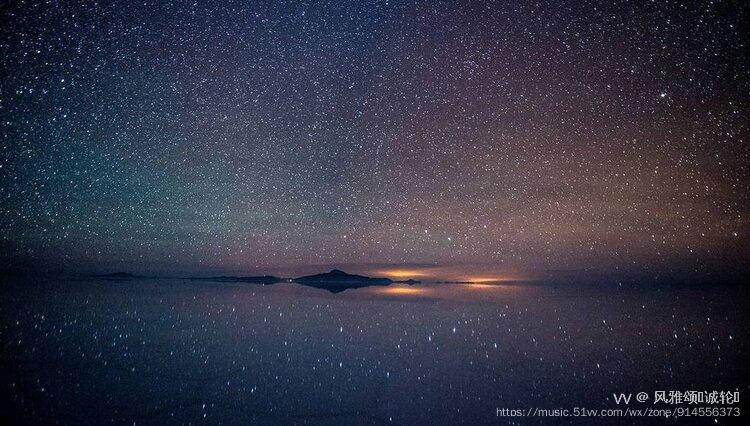 夜幕降临,夕阳降下了地平线,这是仲夏的夜晚.