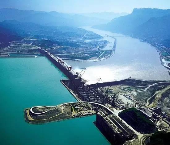 【朗诵】:长江 朗诵:冬雪 制作:冬雪