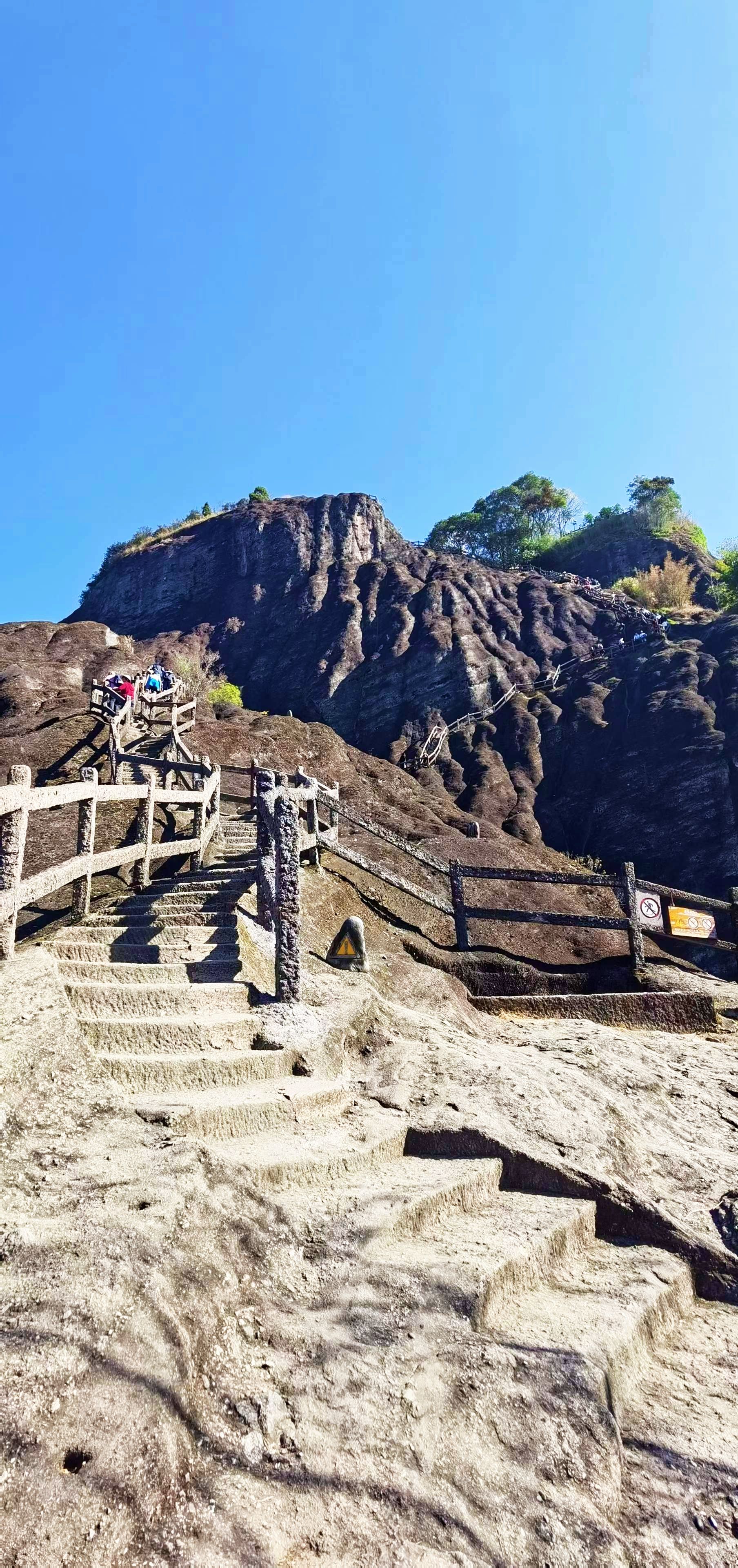 武夷绝岭壁 巍峨天游峰