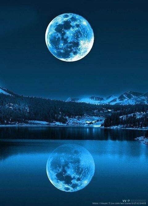 蓝月亮背景图片图片