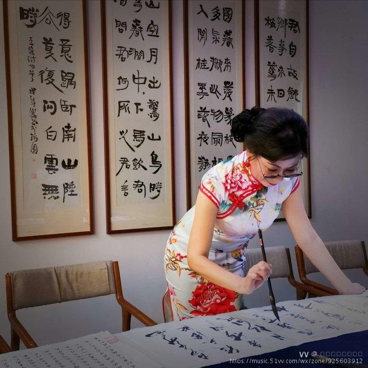 旗袍东方人的曲雅原创首发