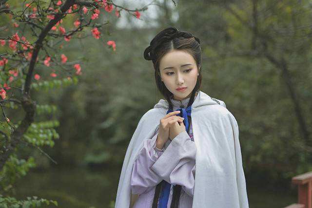 《羽衣曲·顾横波》