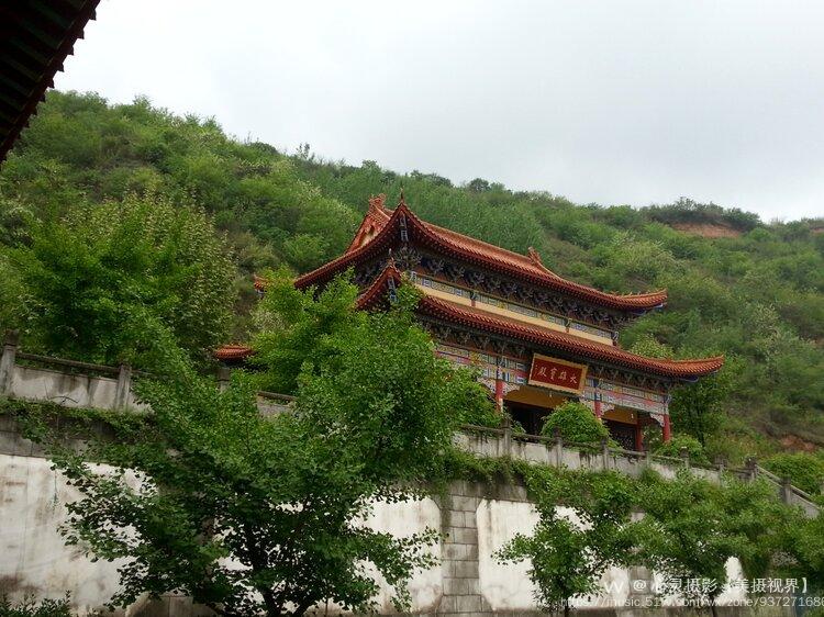 首发鲸鱼沟报恩寺