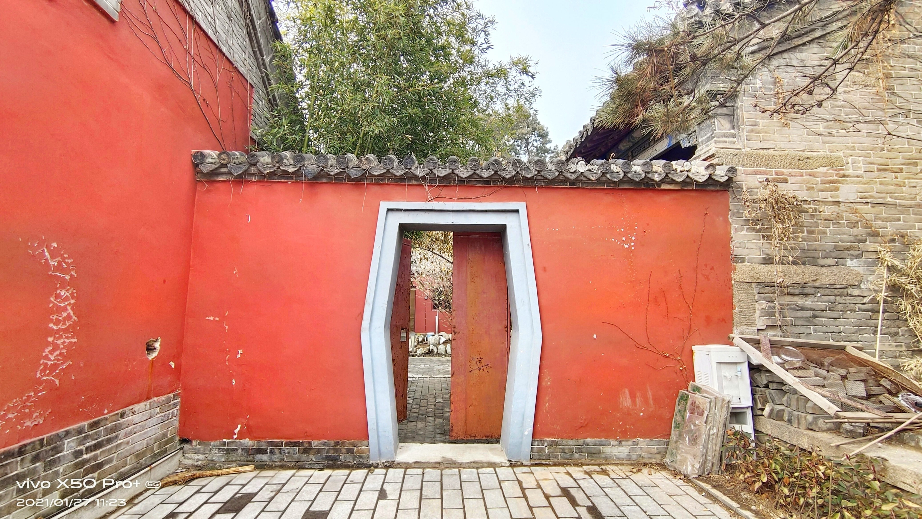 红门有什么寓意,红门有什么风水,大门是红门好_大山谷图库