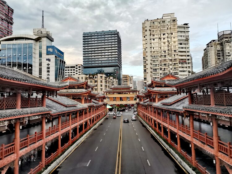 这里是黔南州首府--都匀市.