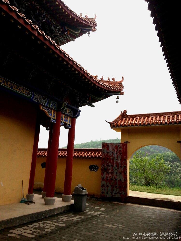 首发鲸鱼沟报恩寺