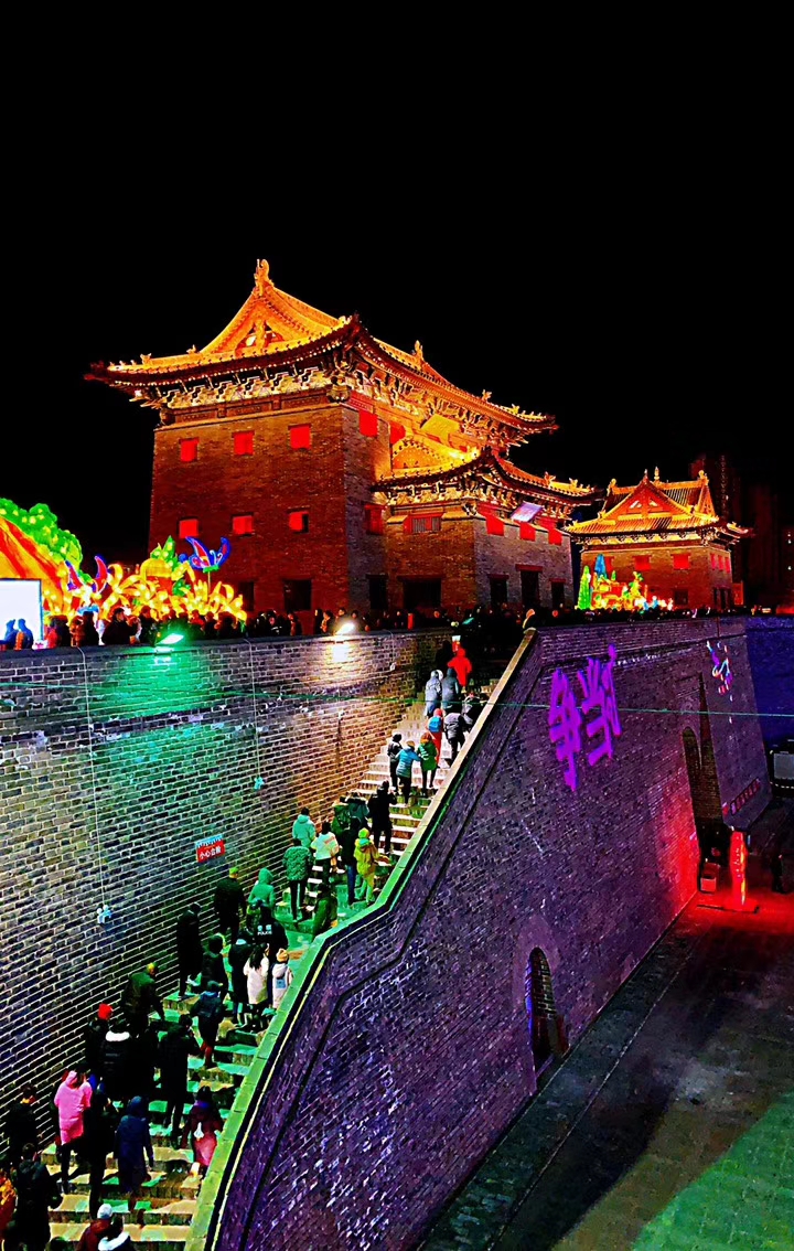 凤凰古城【首发】