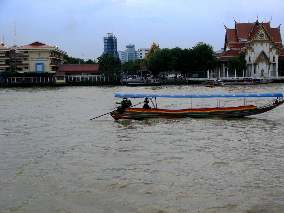 湄南河注入图片
