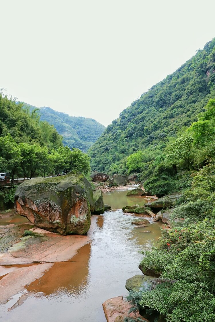 赤水燕子岩大瀑布