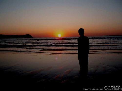 孤独的时候,我总是一个人在路上看风景!