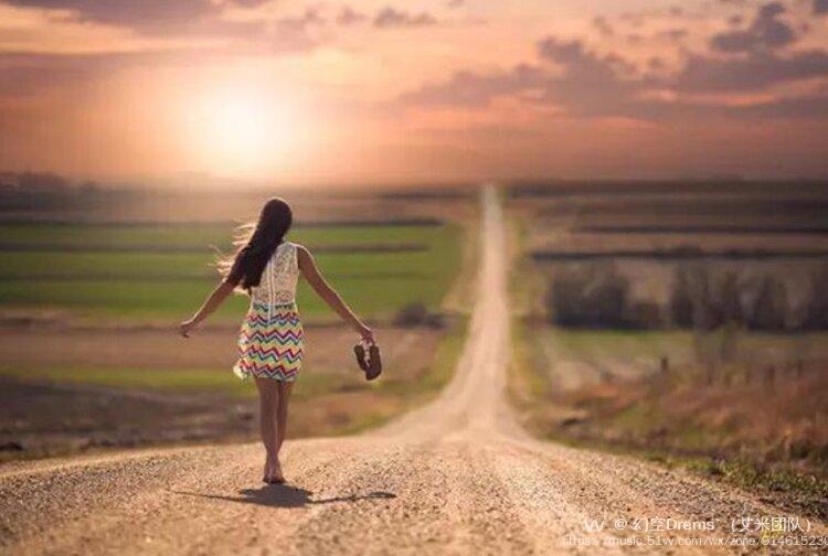 朗诵我喜欢在路上走