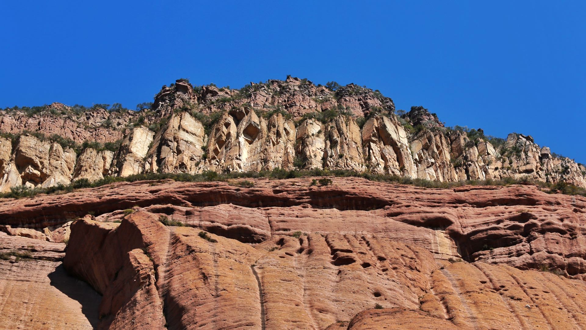 赤城巨石,塞外明珠