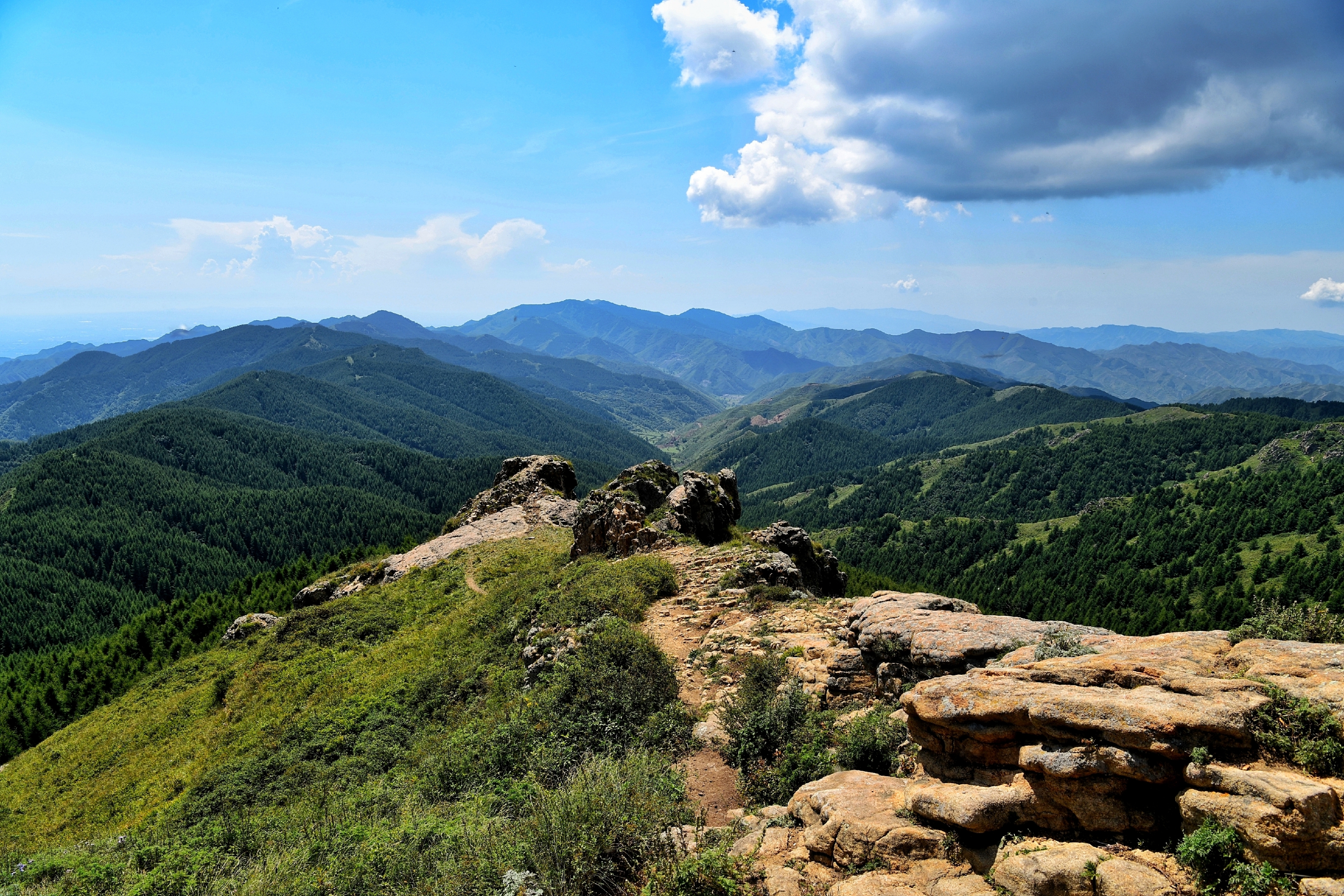 乌兰察布苏木山风光