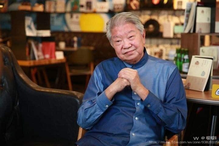 蔡澜先生与金庸,黄霑,倪匡并称为"香港四大才子"有"食神"美称.