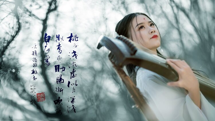 "世间女子皆若花,从含苞到绽放的青春芳华,到吐绿至盛开的浓艳绚烂