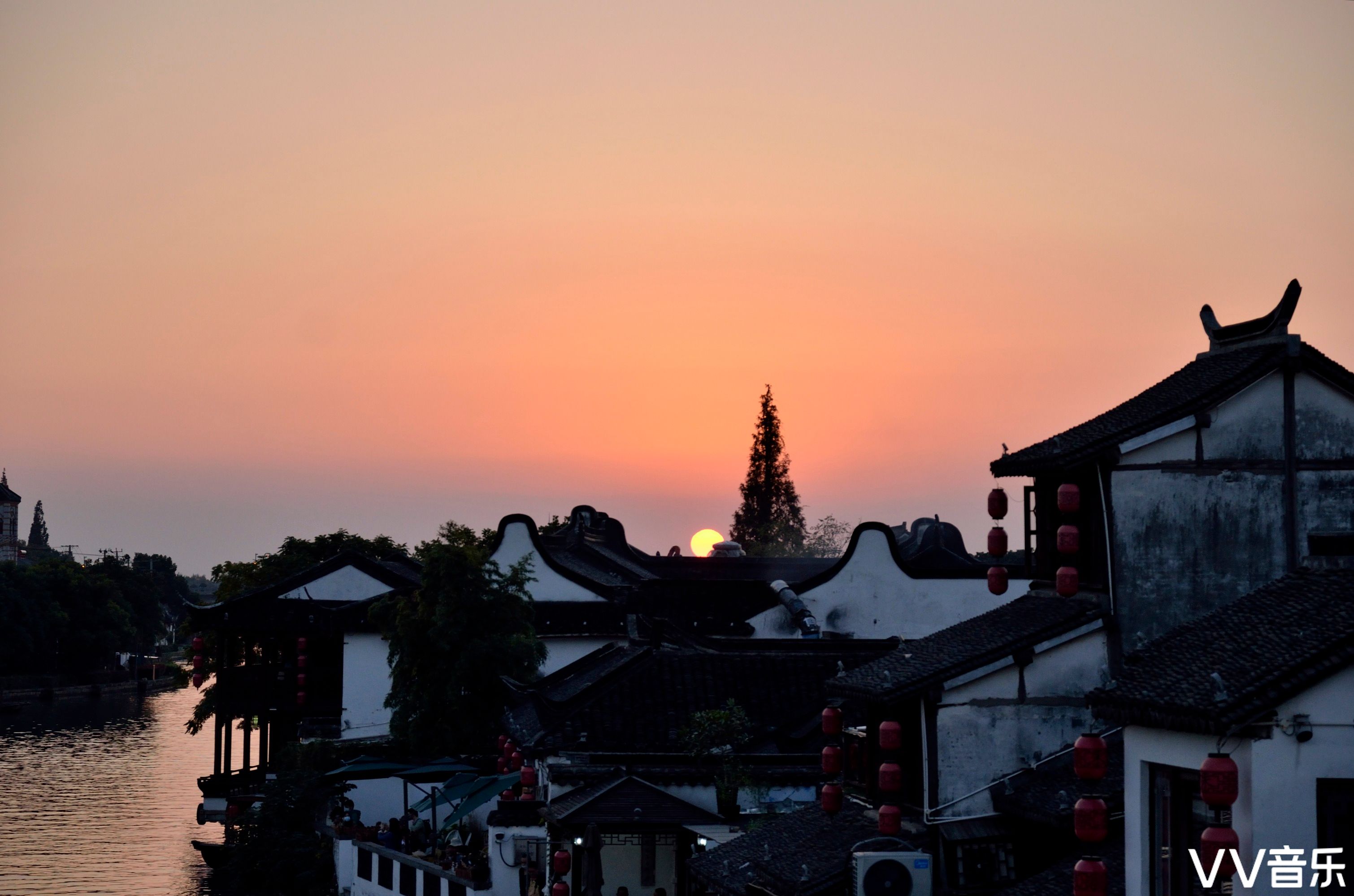 古镇晚霞