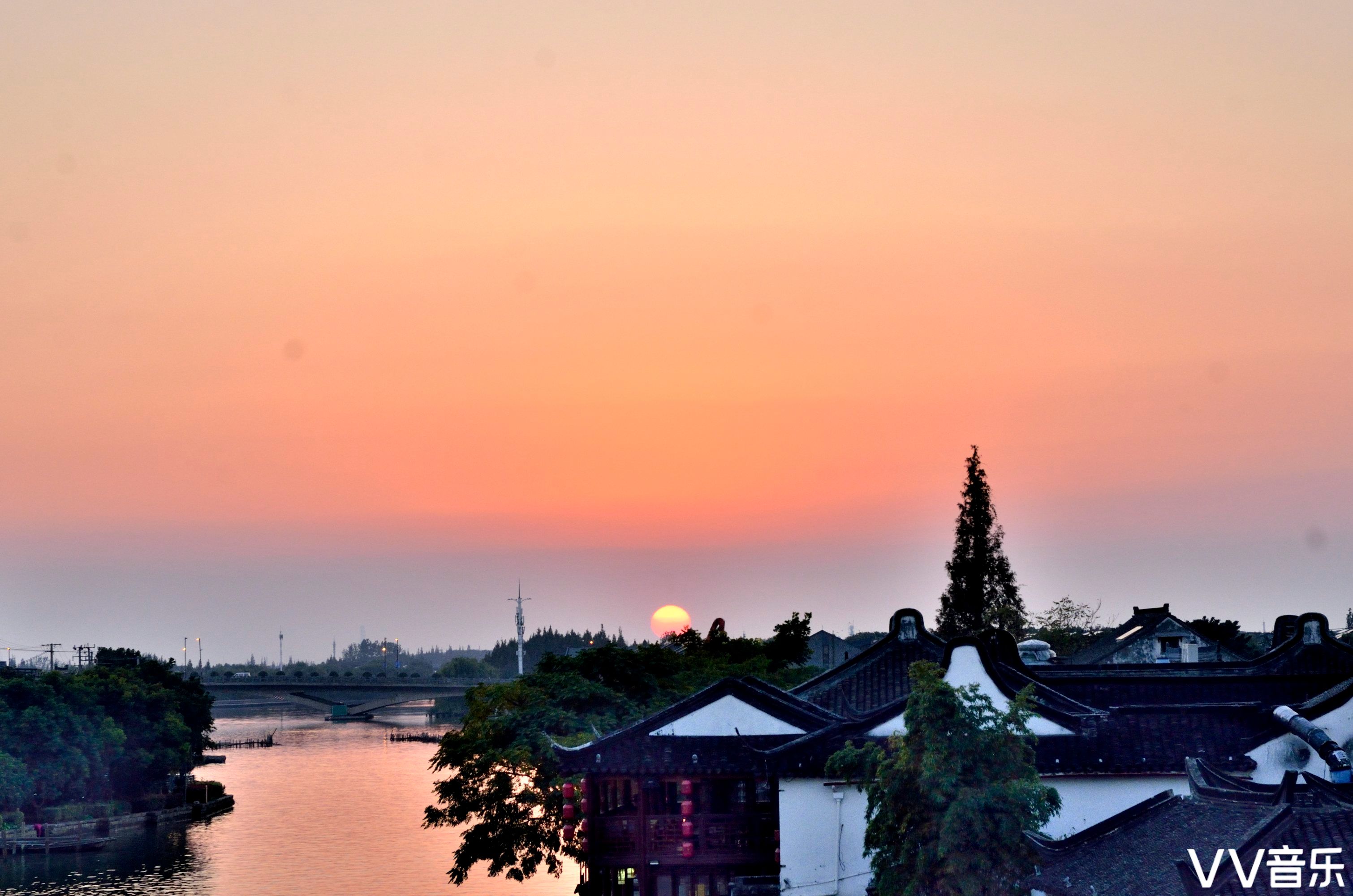古镇晚霞