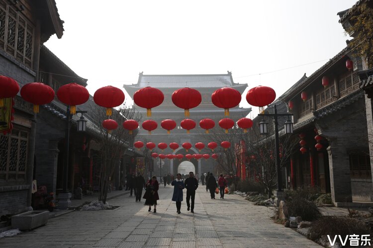 青州偶园花都迎春年宵欢,盛世韶华普天同庆贺鼠年.